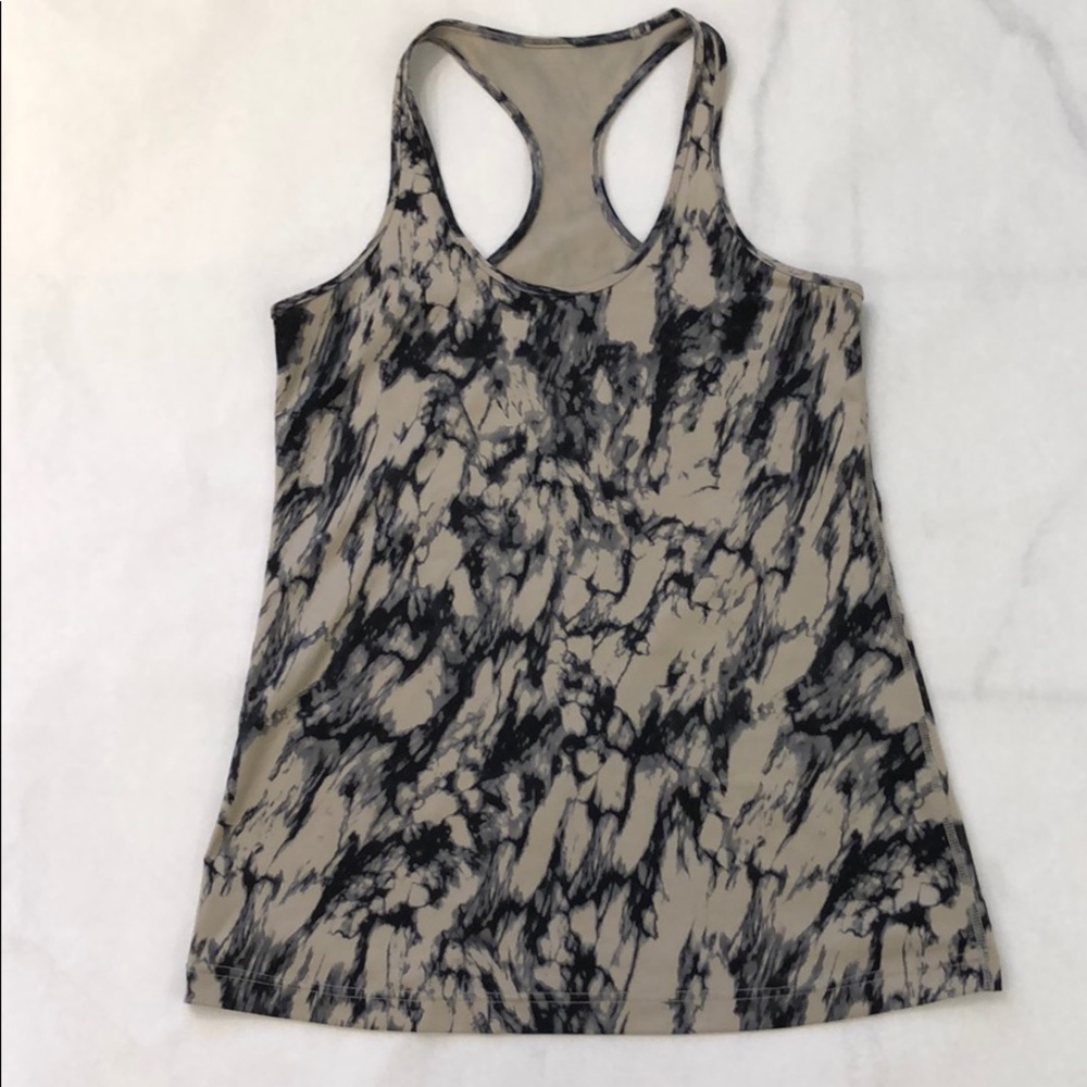 Lululemon tank 10